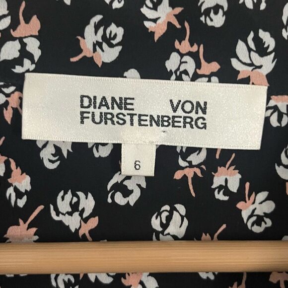 Diane Von Furstenberg Shirt Dress Floral Size 6 - Picture 7 of 9